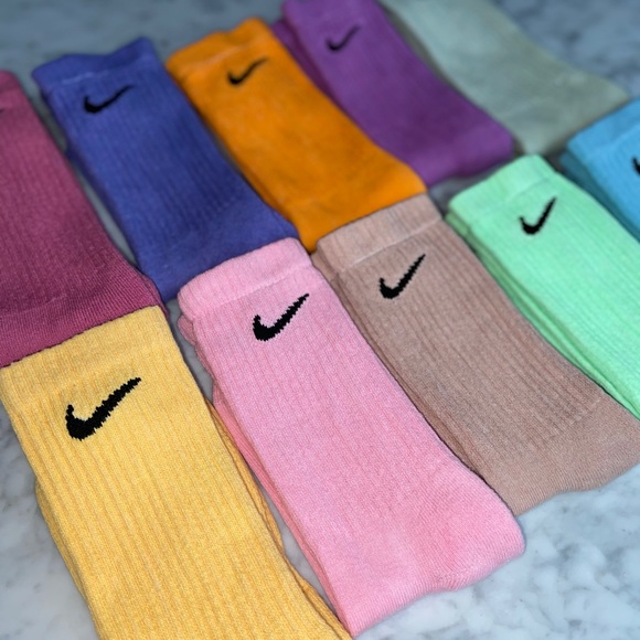 NIKE MULTI COLORED SOCKS 6PACK - Picture 2 of 3